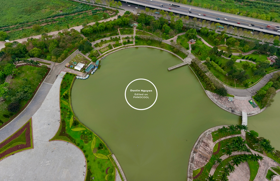 A logo on 360 image - PanoCool